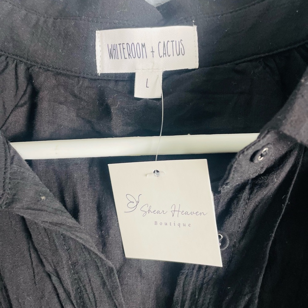 Black Cropped Button-Front Blouse - image 4